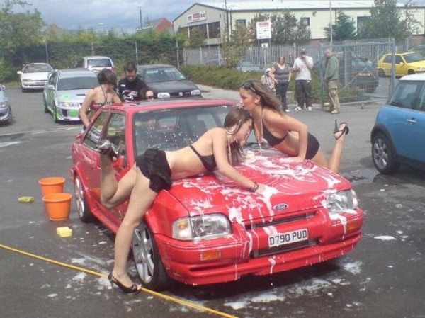 sexy_car_wash_girls_28.jpg