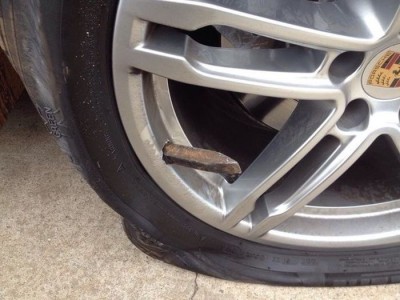 nail_on_the_road_02.jpg