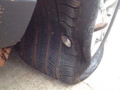 nail_on_the_road_01.jpg