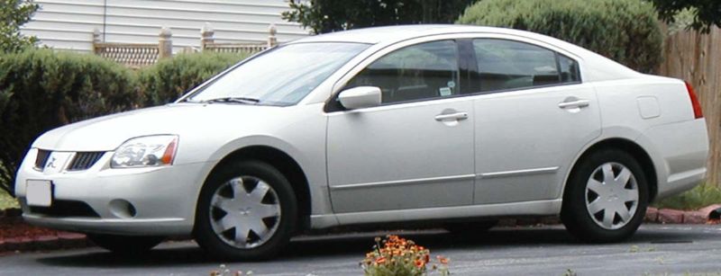 800px-2004_Mitsubishi_Galant.jpg